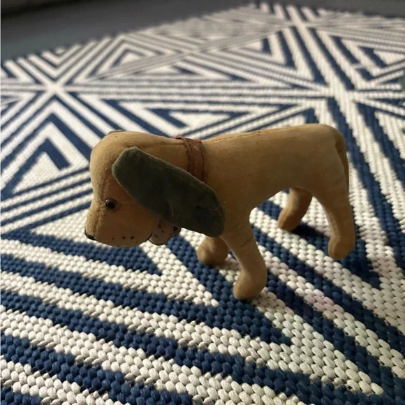 Vintage Modern Toy Plush Tan Dog Toy complete with collar, bell and fob label - Picture 1 of 8